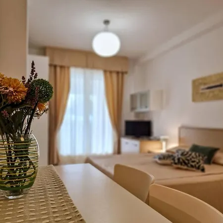 Apartment Sweet Seaside With Pool *